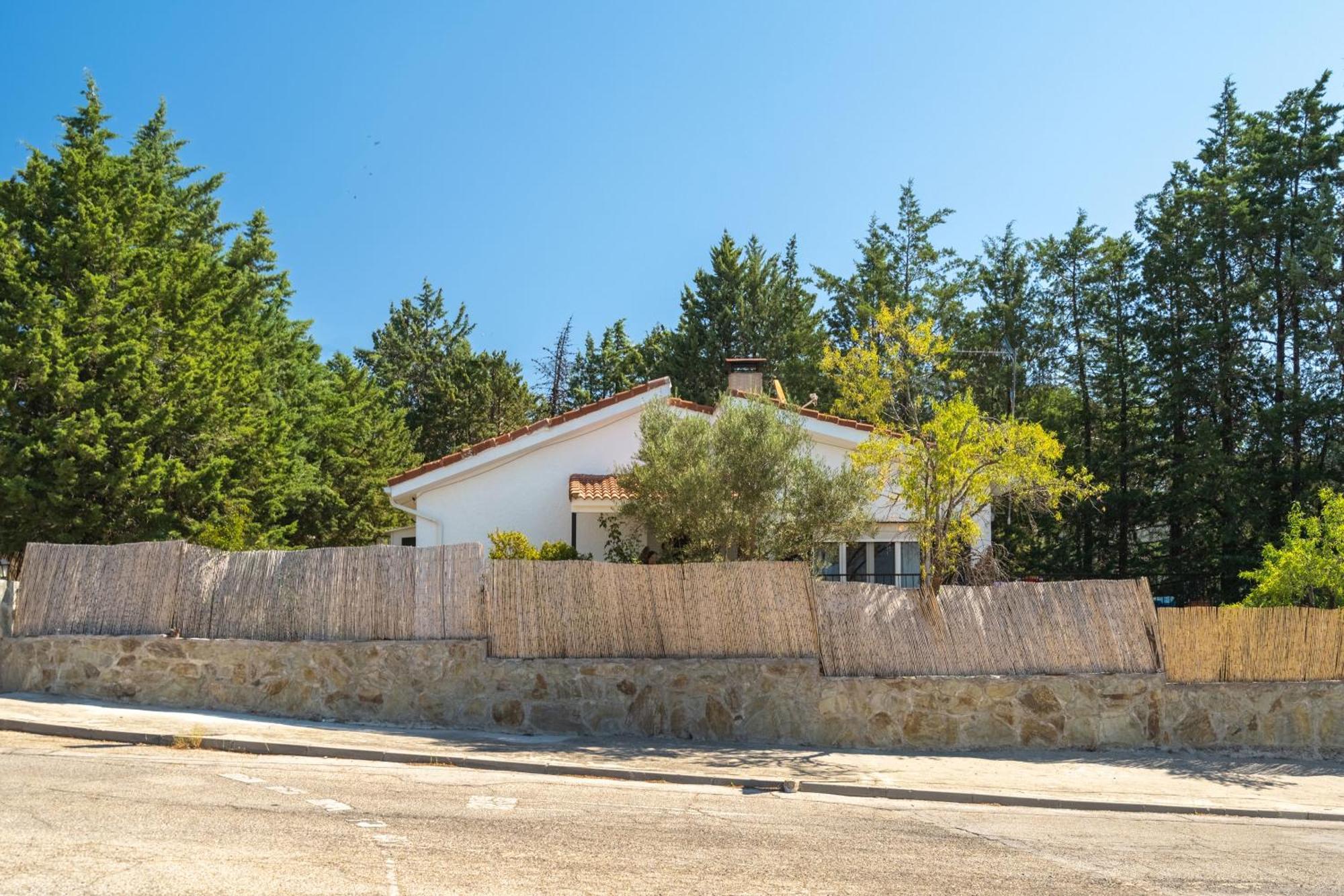 Casa Rural Los Olivos De Robledo De Chavela La Estacion ภายนอก รูปภาพ